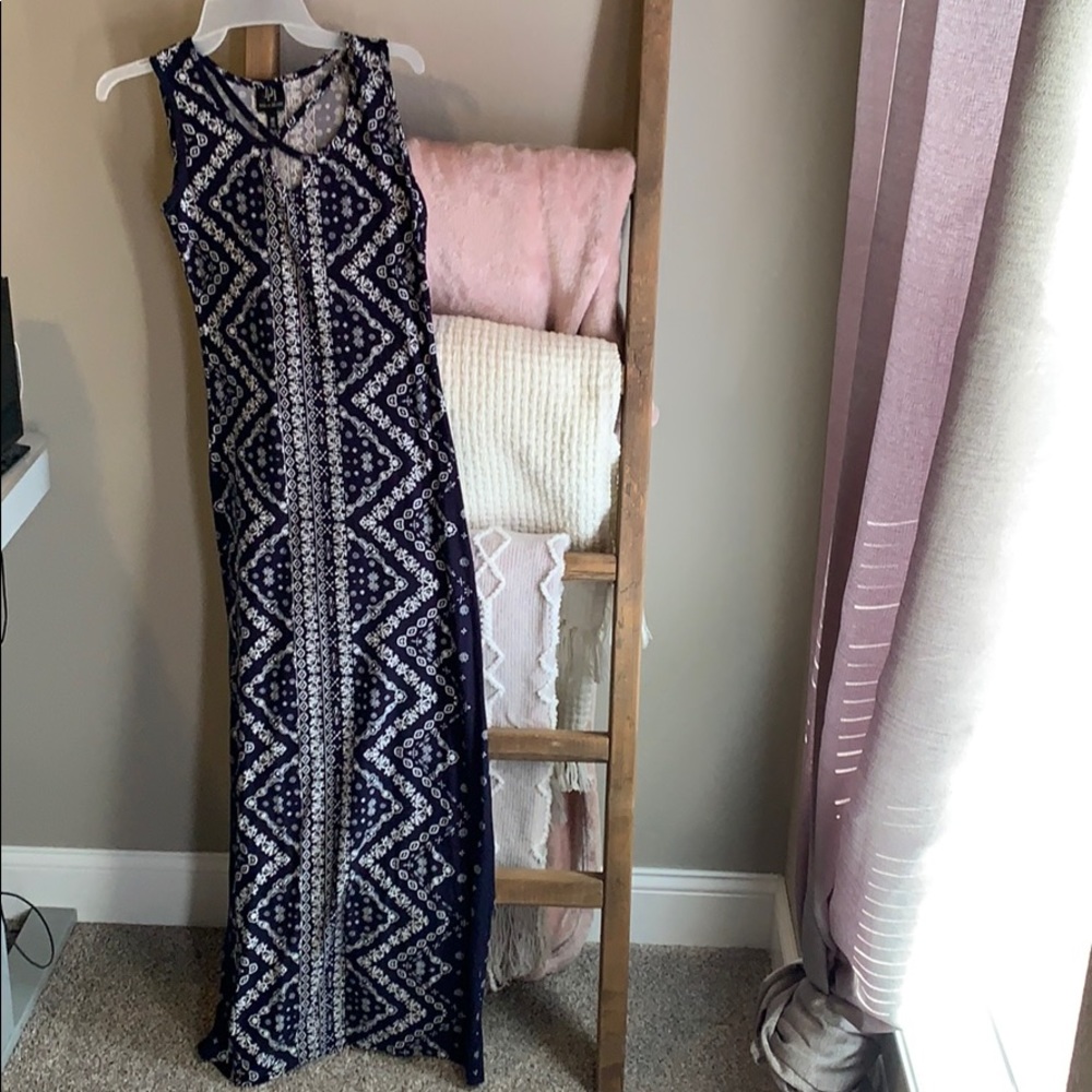 Women’s dress